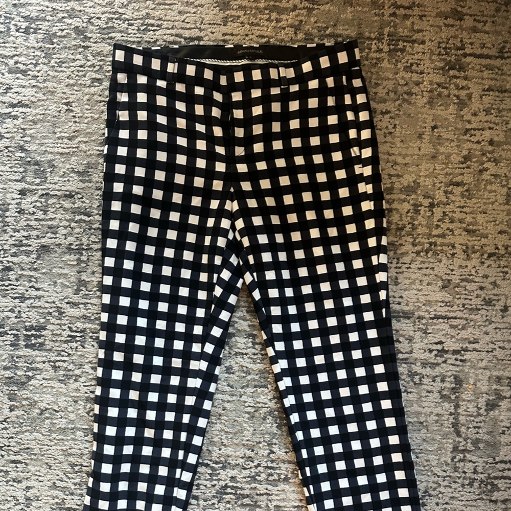 Banana Republic tapered checkered dress pants size 6